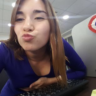 Model - val_xoxo Hot