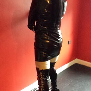 Model - Mistress Black humiliation