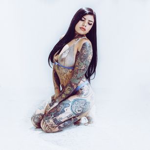 Model - Pauline tattoos