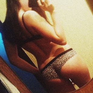 Model - charmings charming 4