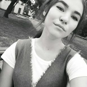 Model - Swet_Tanya playful