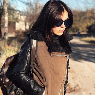 Model - Ekaterina dancing