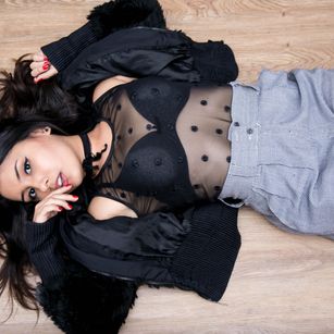 Model - Hanny Levine squirt