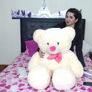 Model - latinangela cum