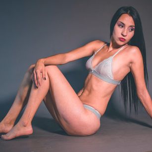 Model - Amelia Avalor body