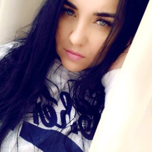 Model - Sonya-Dark squirt