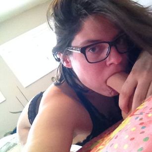 Model - jucythighs geek