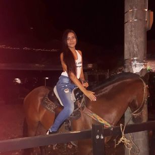 Model - Daniela Williamss c2c