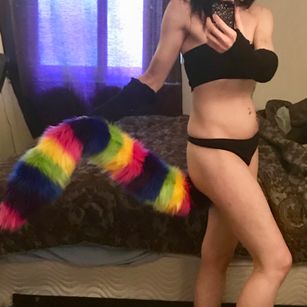 Model - PhoenixxHaze anal