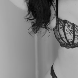 Model - Zara Rose BOOTY