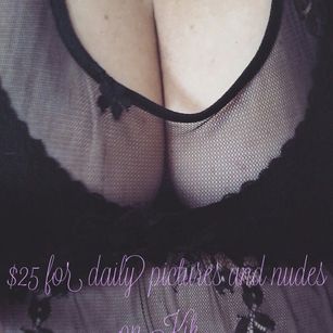 Model - BBWDollie BBW