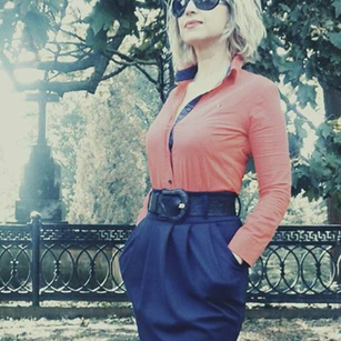 Model - vitasmiles Blonde