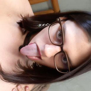 Model - jucythighs PAWG