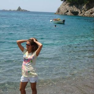 Model - LeydiS Funny