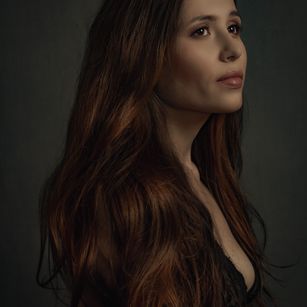 Model - EMILIA_HUNT dildo