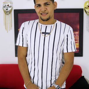 Model - ISAAC VELEZ teen