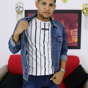 Model - ISAAC VELEZ bigass