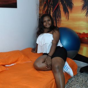 Model - amanda taylor Ebony