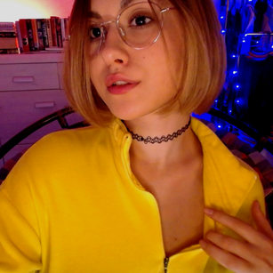 Model - Donttellurwife charming