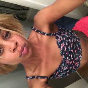 Model - JezeBellamy nude