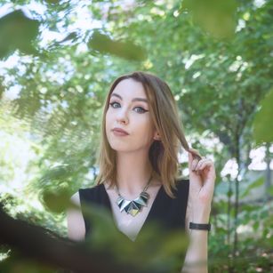 Model - IcedCoffee girlfriend