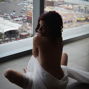 Model - Blu XXXo Dream vibrator