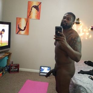 Model - Maxximus hung