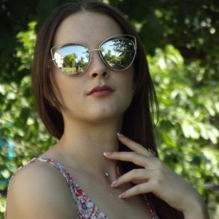 Model - Asia Sexy strapon