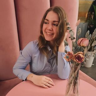 Model - StellaTop blond