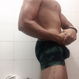 Model - Dave Soldier bigcock