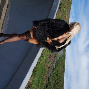 Model - Mila daVinci bdsm