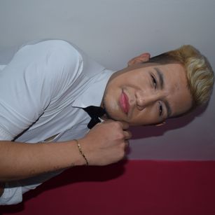 Model - RYAN KLER bi