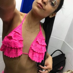 Model - Angie Bell lips