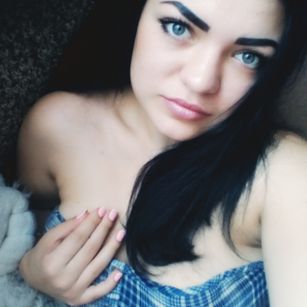 Model - Angelica   Flaming ★★★☽☽☽ϟϟ 1