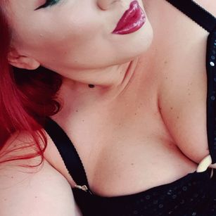 Model - Lola_Bigboobs bdsm