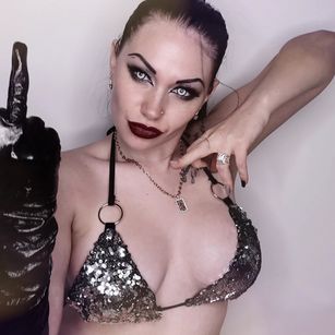 Model - Goddess Misha Goldy joi