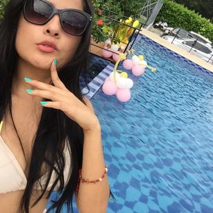 Model - Grace Simpson girl