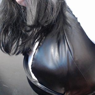 Model - BruneteBBW goodenglish