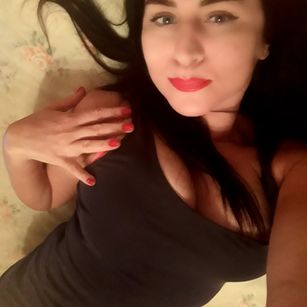 Model - JeanneMel strip