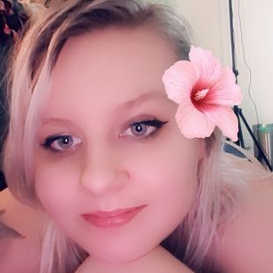 Model - Alysa-Jade striptease