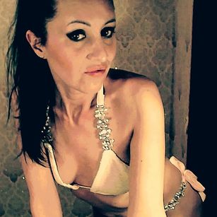 Model - VikaCat dance