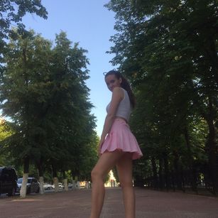 Model - Gentle Sun stockings