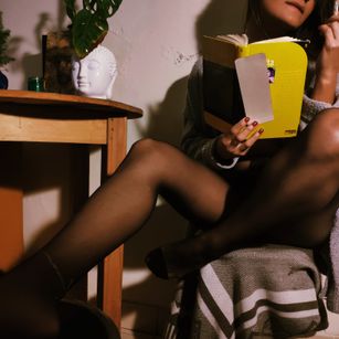 Model - Karla Smiley pussy