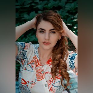 Model - AnnyOhot dirtytalk