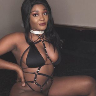 Model - Lana Kane longlegs