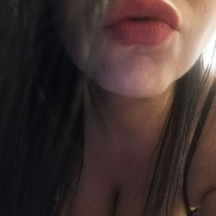 Model - Giselle bigboobs