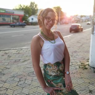 Model - KateTigress striptease