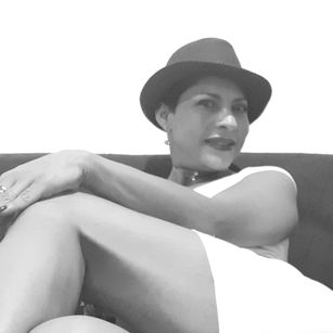 Model - Sara roche colombian