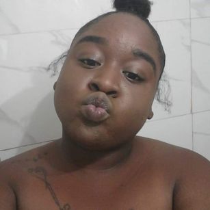 Model - CeceRealJuicy bigtits