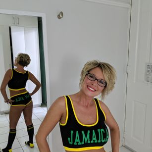 Model - Champagnefun bi